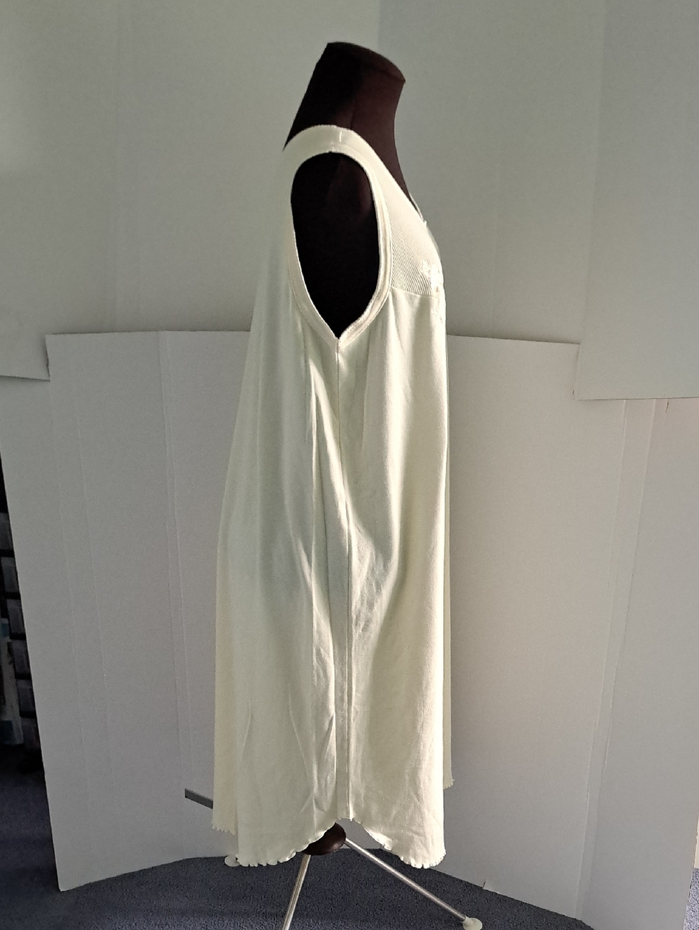 Amanda Stewart Woman Sleeveless Nightgown SZ: 1X - Picture 5 of 6